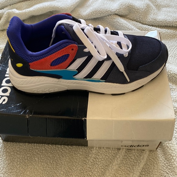 TNew Adidas enis - Picture 1 of 5